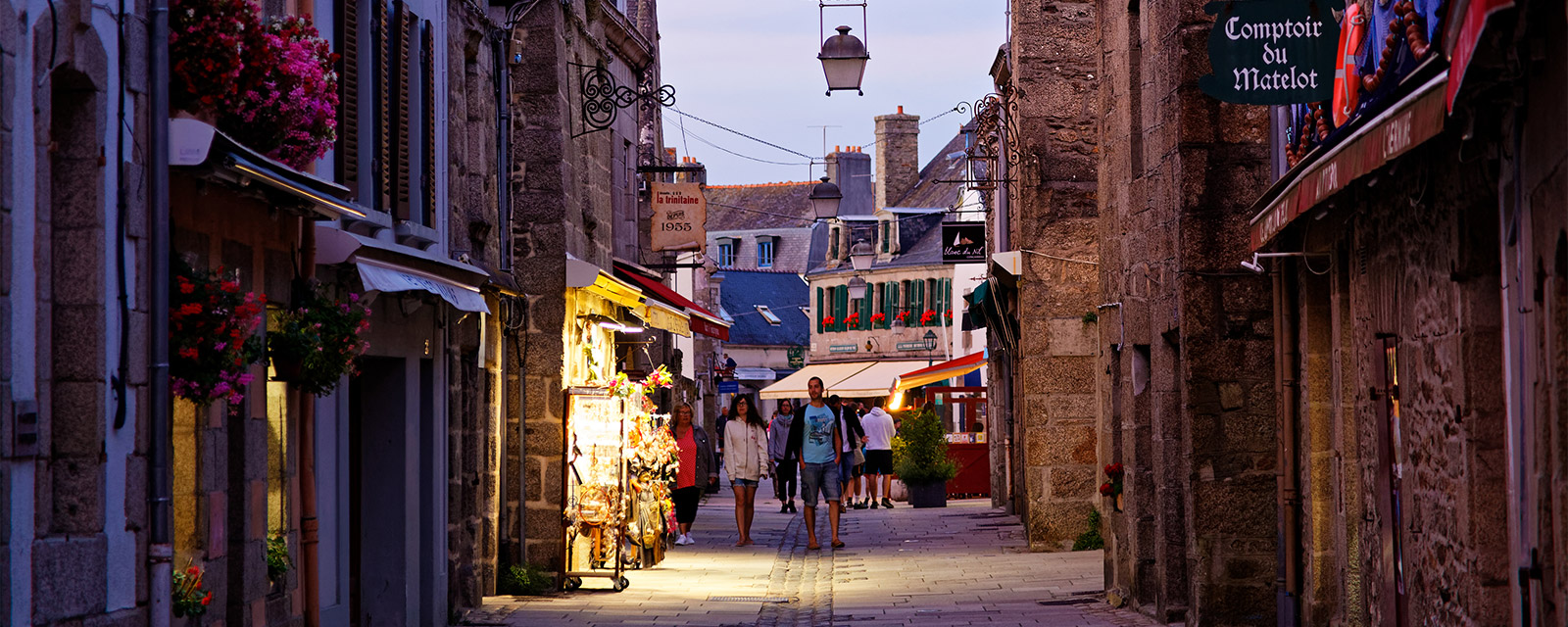 La ville close en soirée