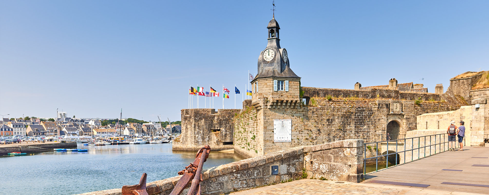 La Ville Close, son beffroi et ses remparts à Concarneau - Finistère, Bretagne - Office de Tourisme de Concarneau à Pont-Aven